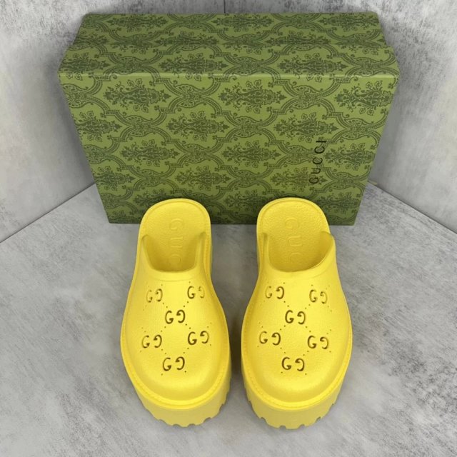 GUCCI Slides: seller detail photo 2