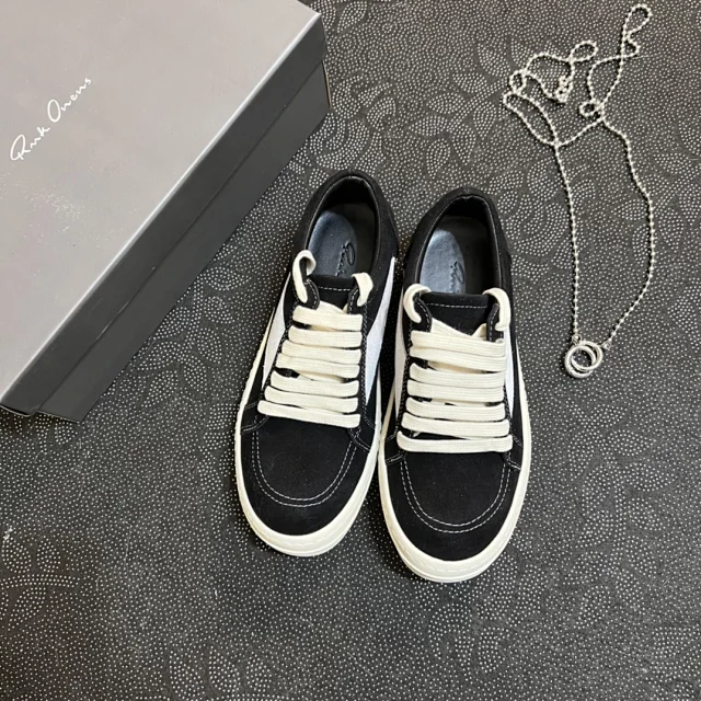 Rick Owens Sneakers Low-Top Lace-Up with Contrast Toe Caps product detail image 11
