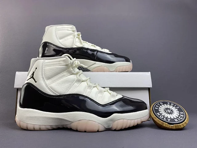 Jordan Sneakers Air 11 High-Top Patent Leather product detail image 8