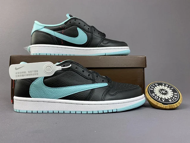 Nike Sneakers Air Jordan 1 Low x Travis Scott with reverse Swoosh product detail image 7