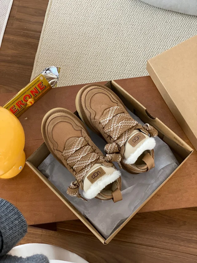 UGG Casual Shoes Fur-Lined Lace-Up Platform Sneakers product detail image 36