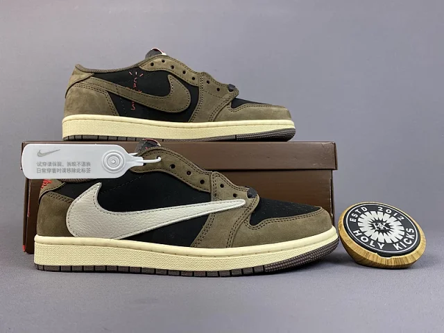 Nike Sneakers Air Jordan 1 Low x Travis Scott with reverse Swoosh product detail image 1