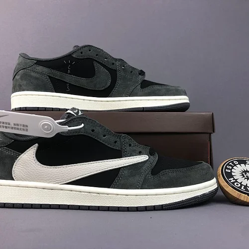 Jordan 1 Low x Travis Scott