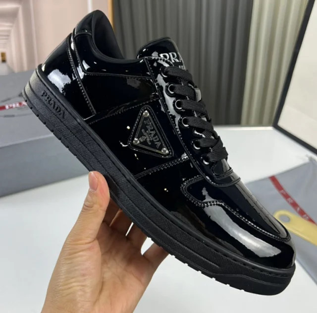 Prada Sneakers Low-top lace-up triangle-logo product detail image 4