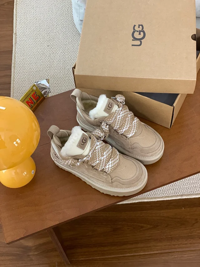UGG Casual Shoes Fur-Lined Lace-Up Platform Sneakers product detail image 32