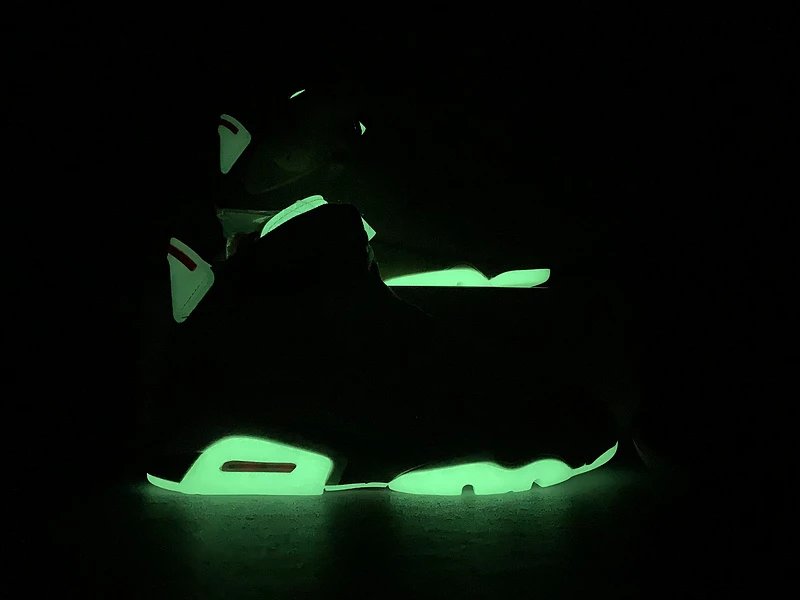Air Jordan 6 Retro 'Infrared' Pale Grey Sneakers - 11