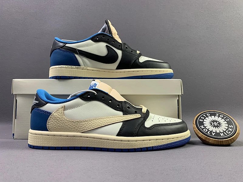 Air Jordan Nike x Travis Scott Air Jordan 1 Low OG 'Cactus Jack' Sneakers Basketball Shoes product detail 15 in Litbuy spreadsheet finds