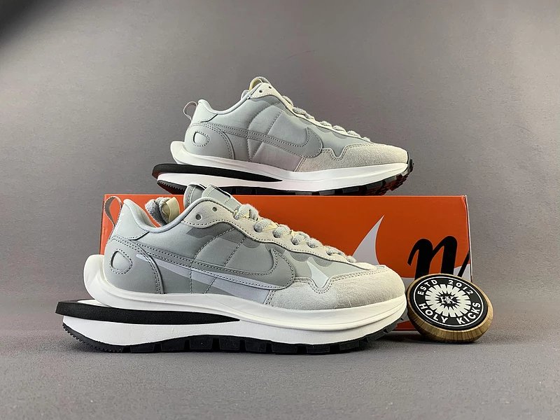 Nike Sacai LDV Waffle Sneakers