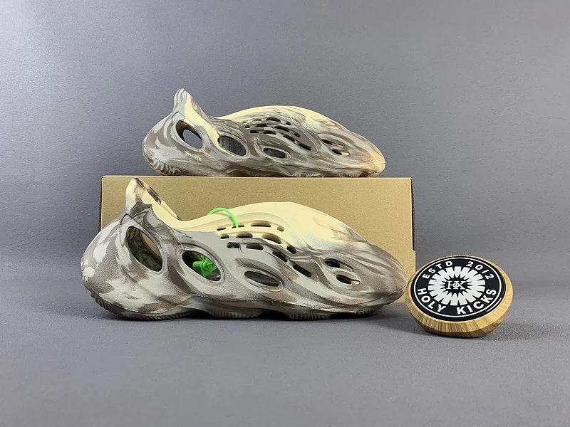Yeezy Foam Runner MX Sand Grey