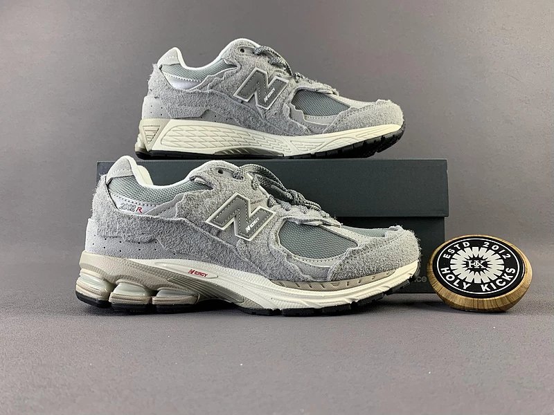 New Balance 2002R Gray Mesh Sneakers - 13