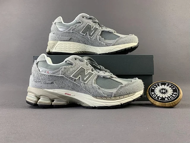 New Balance Sneakers 2002R product detail image 12