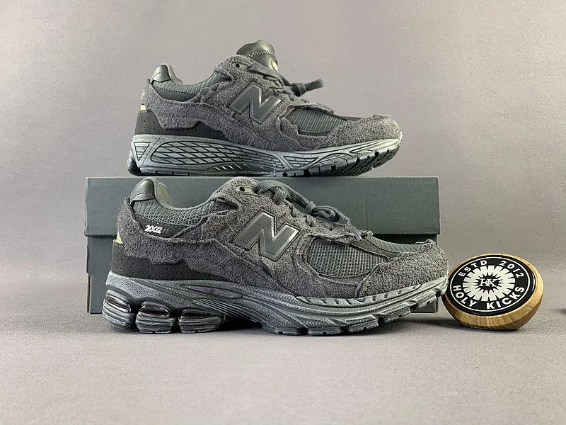 New Balance 2002R