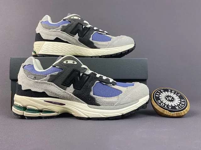 New Balance Sneakers 2002R deconstructed suede mesh product detail image 10