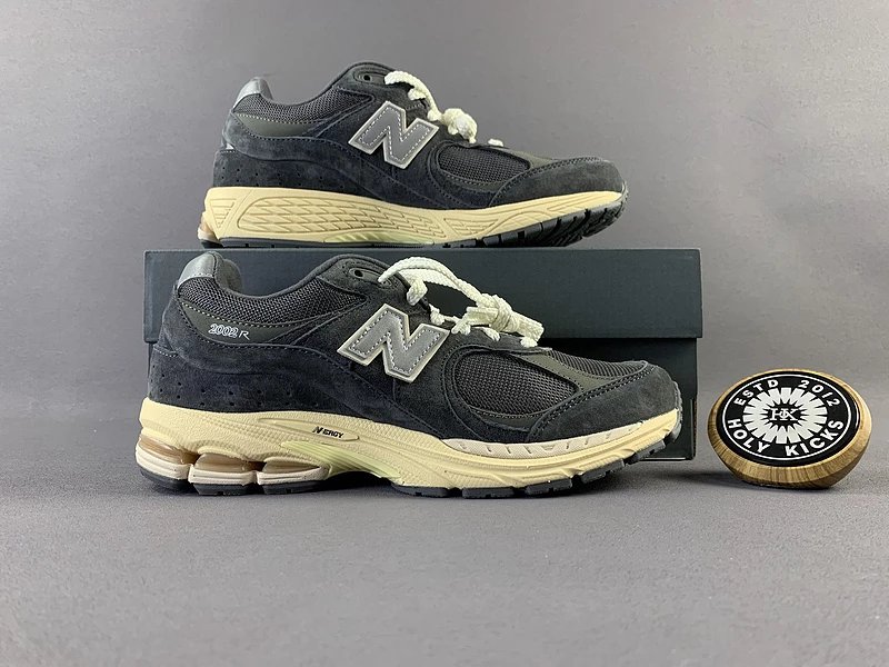 New Balance 2002R Protection Pack Black Cream