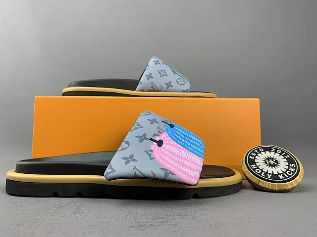 Louis Vuitton Sandals Monogram graphic slide product detail image 1
