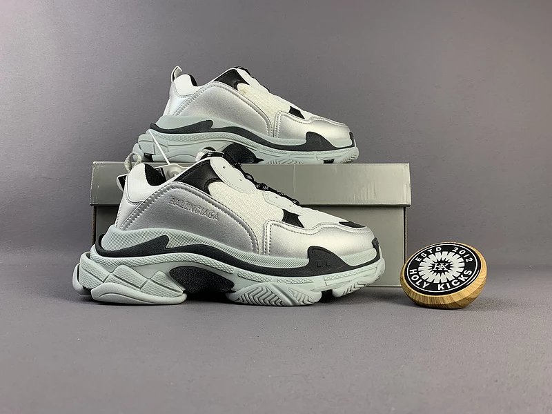Balenciaga Triple S Sneaker Black Green Red