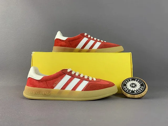 Gucci Sneakers Gazelle low-top with three stripes product detail image 7