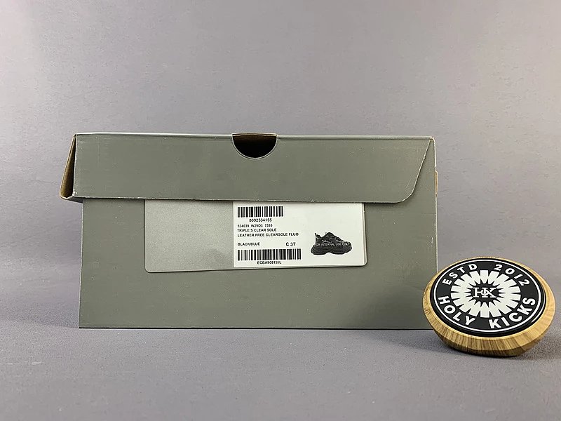 Balenciaga Triple S Furry Black Chunky Sneakers product detail 2 in Litbuy spreadsheet finds