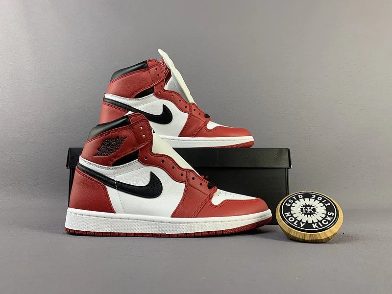 Air Jordan 1 Retro High OG Chicago Lost and Found Red White Black