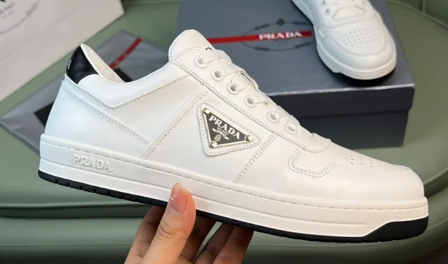 Prada Sneakers Low-top lace-up triangle-logo product detail image 2