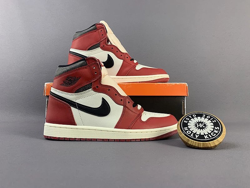 Air Jordan 1 High OG Yellow Toe Sneakers Basketball Shoes product detail 15 in Litbuy spreadsheet finds