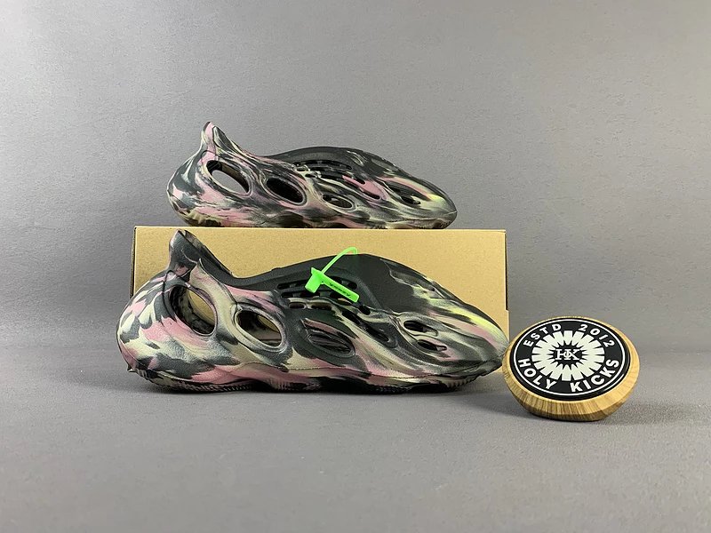 Yeezy Foam Runner Pink Camo