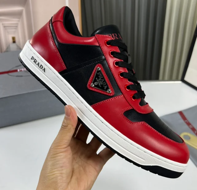 Prada Sneakers Low-top lace-up triangle-logo product detail image 8