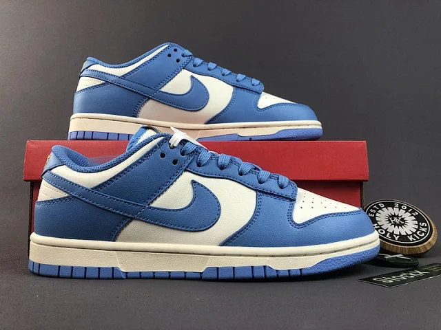 Nike Sneakers Low-top lace-up with Swoosh logo product detail image 14