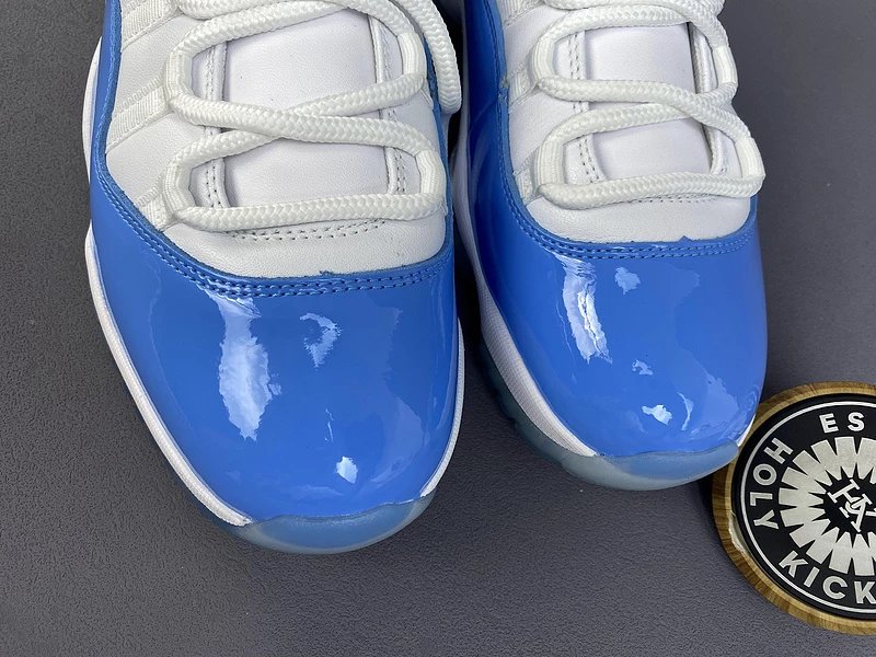 Air Jordan 11 Retro Concord White/Black Sneakers - 10