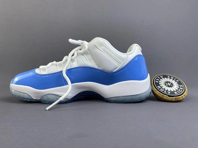 Air Jordan 11 Retro Concord White/Black Sneakers - 7