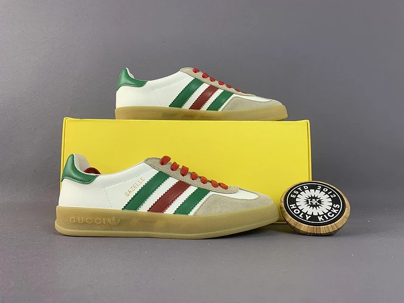 Gucci Sneakers GG Monogram Stripe — 18