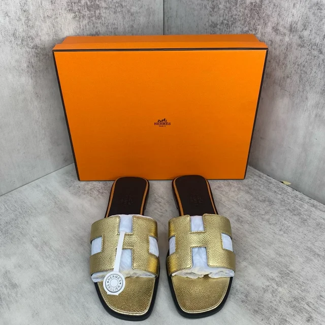 Hermès Slippers Oran H-cut slide sandals product detail image 13