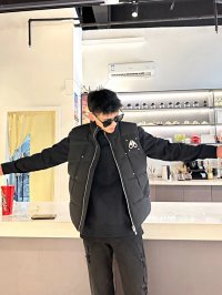 Moose Knuckles Vest 2+ colorways [Premium Quality] — seller photo 3