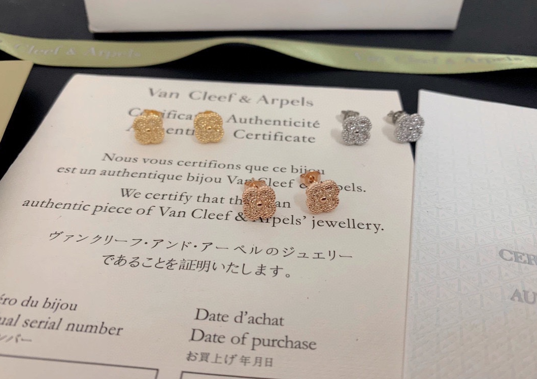 Van Cleef & Arpels Alhambra Four-Leaf Clover Turquoise Earrings - 3