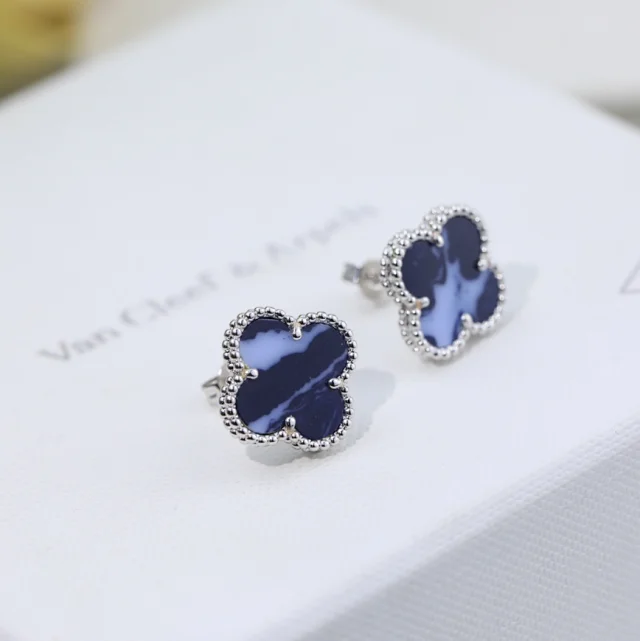 Van Cleef & Arpels Jewelry Four-Leaf Clover Stud Earrings product detail image 12