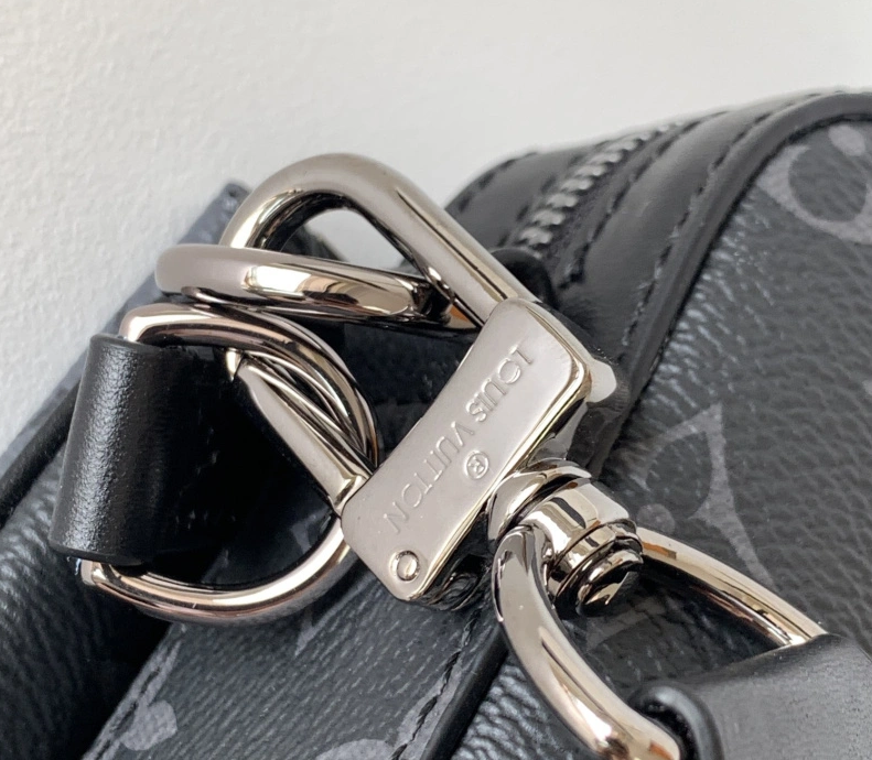Louis Vuitton Monogram Eclipse Multi-Pocket Crossbody Bag Black - 7
