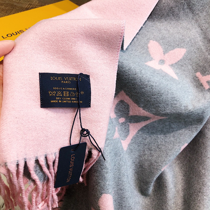 Louis Vuitton Monogram Shine Pink Cashmere Scarf Scarves product detail 19 in Litbuy spreadsheet finds