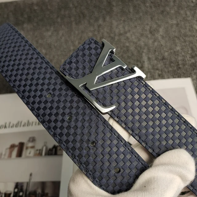 Louis Vuitton Belts Checkerboard belt with LV initial buckle product detail image 3