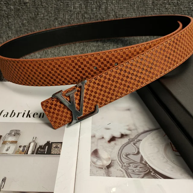 Louis Vuitton Belts Checkerboard belt with LV initial buckle product detail image 6