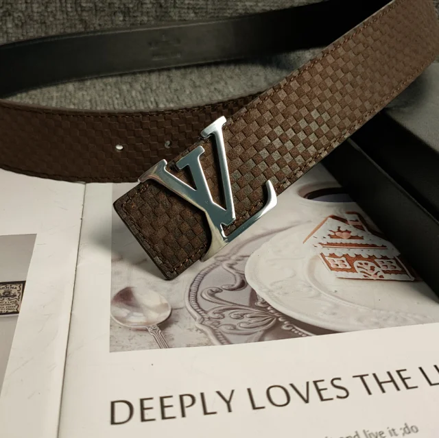 Louis Vuitton Belts Checkerboard belt with LV initial buckle product detail image 9