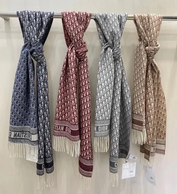 Pañuelo Brand Scarf-1