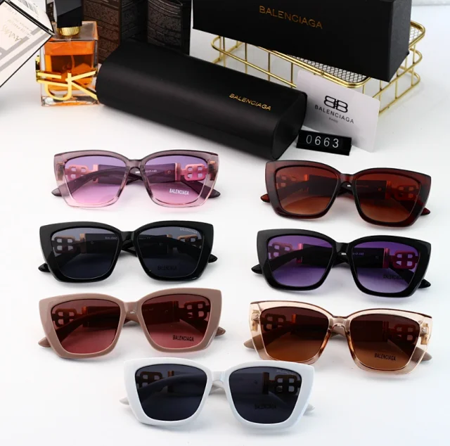 Balenciaga Eyewear Oversized square-frame sunglasses product detail image 3