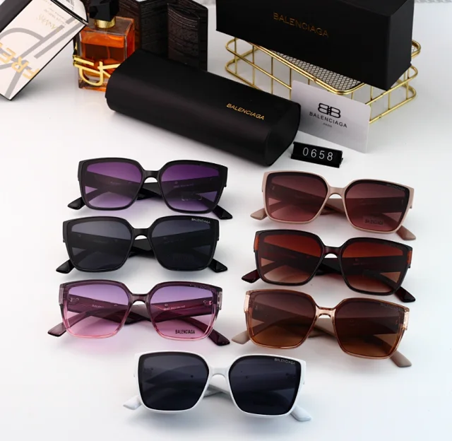 Balenciaga Eyewear Oversized square-frame sunglasses product detail image 2