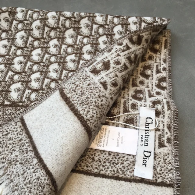 CHANEL Scarves Logo Knit Fringed Scarf product detail image 21