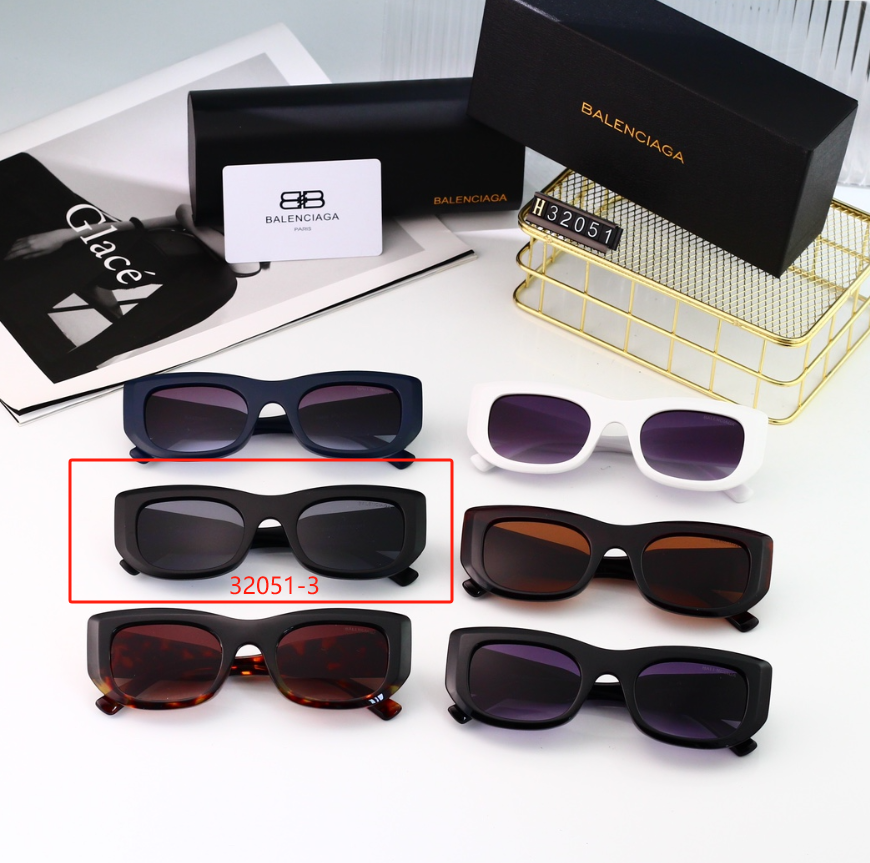Balenciaga Eyewear Oversized square-frame sunglasses — 32051-3