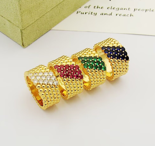 Van Cleef & Arpels ring: seller detail photo 2