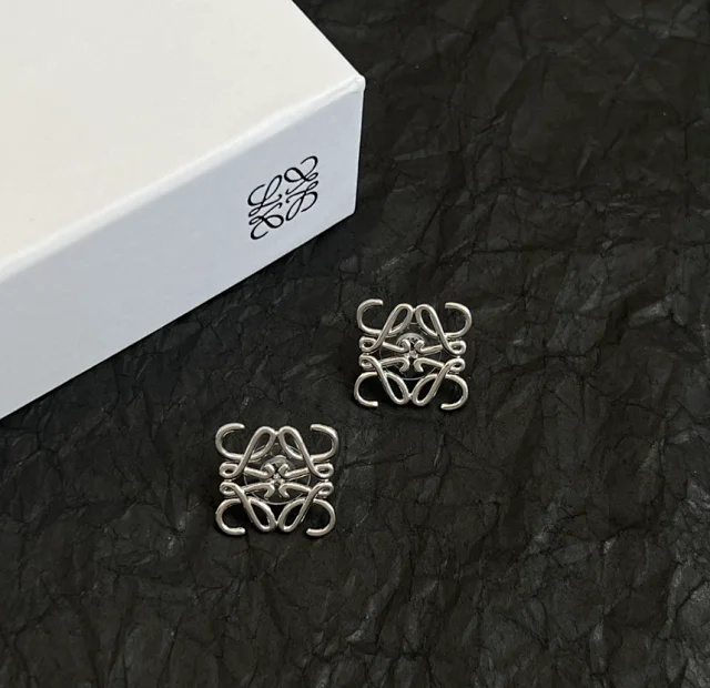 LOEWE Jewelry Logo stud earrings product detail image 21