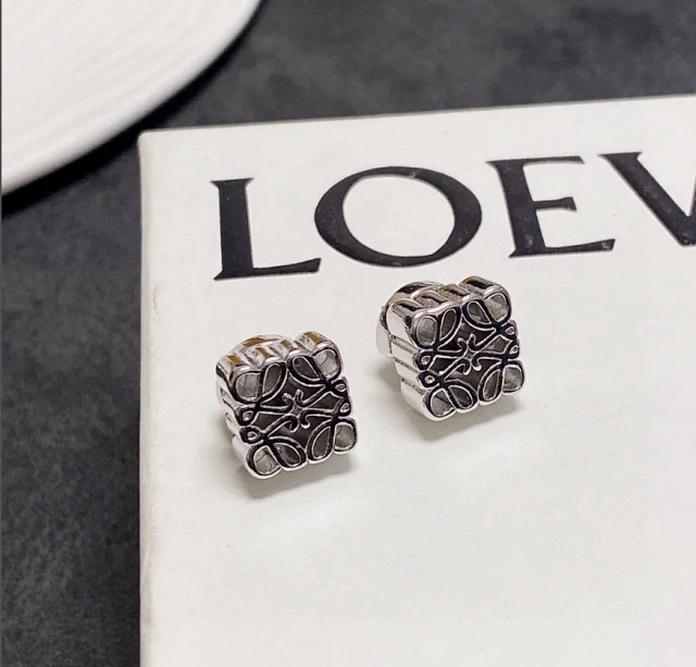 LOEWE Jewelry Logo stud earrings product detail image 12