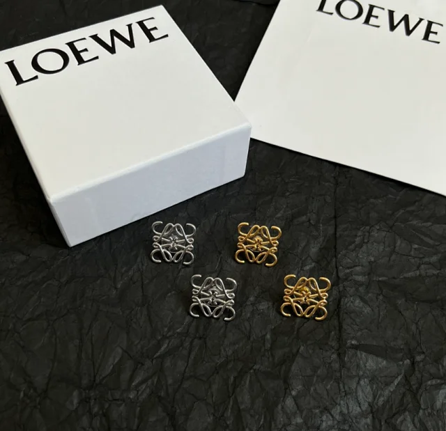 LOEWE Jewelry Logo stud earrings product detail image 11