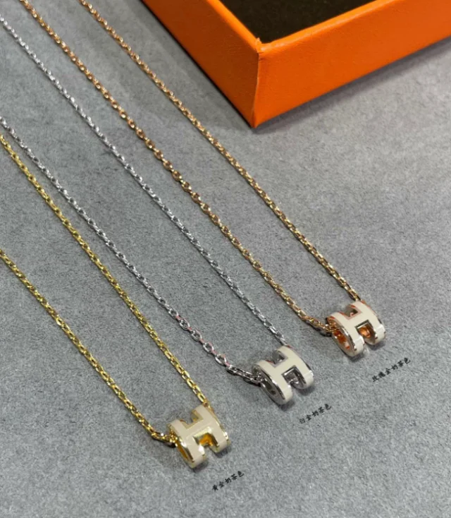 Hermès Jewelry H Pendant Necklace product detail image 2